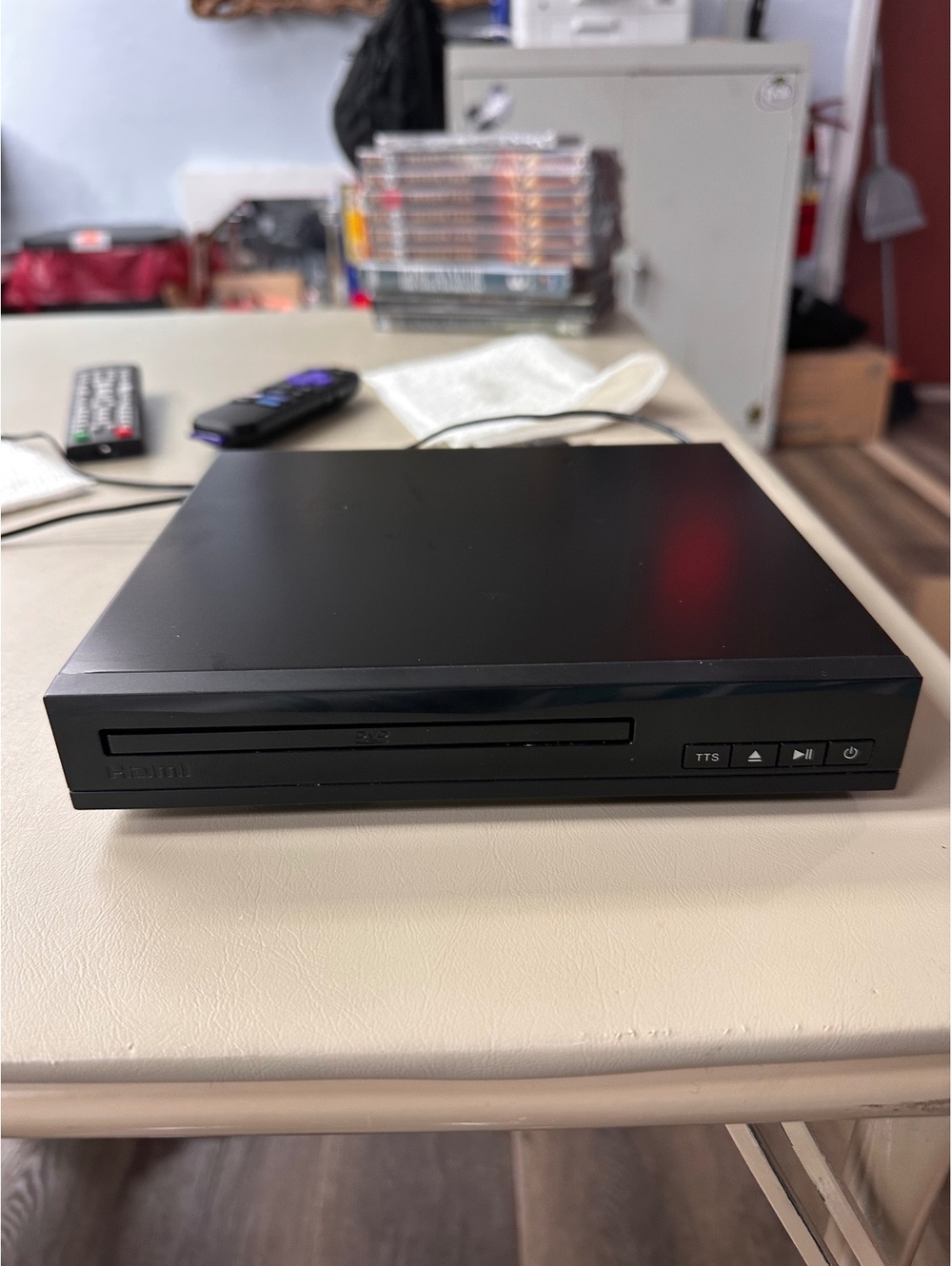 onn. DVD Player Model 100144581 with Remote Control